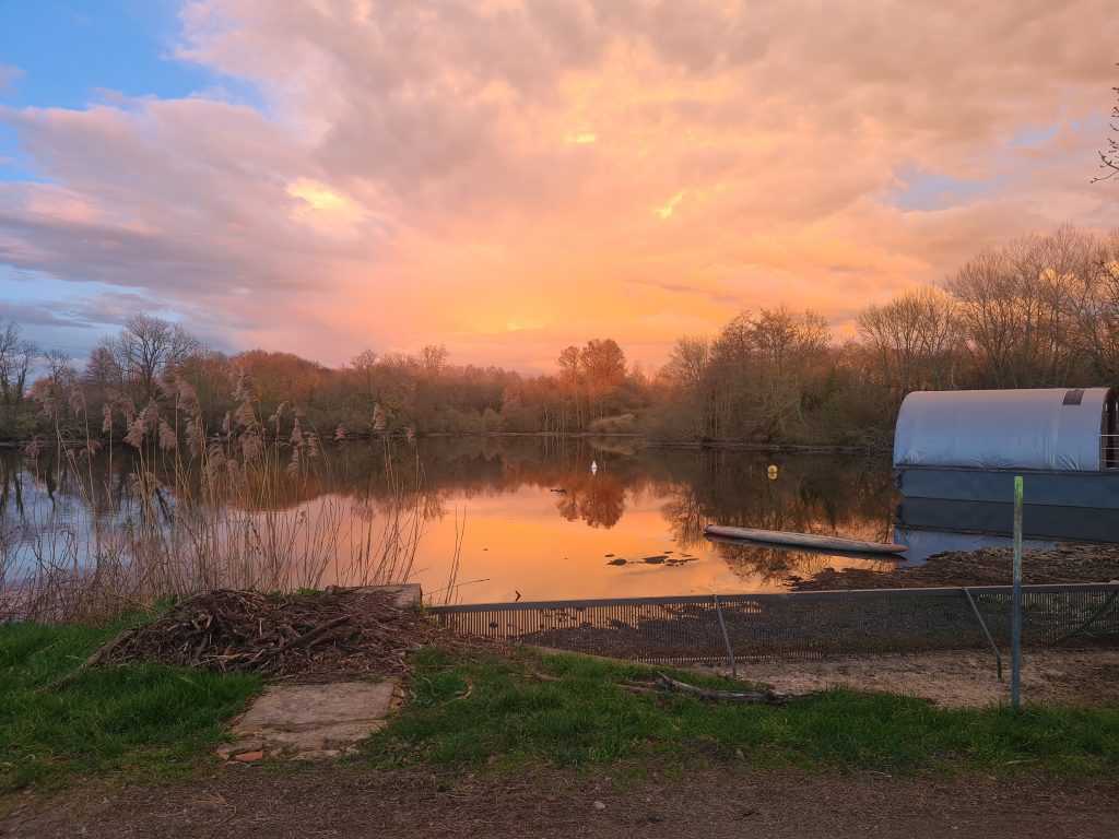 coucher de soleil à l'étang des landes